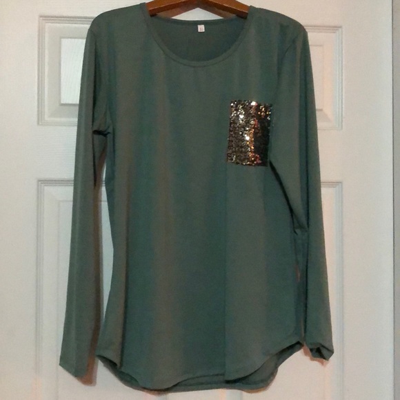 Boutique Tops - ♣️XL Left!♣️ Sequin Pocket Shirt